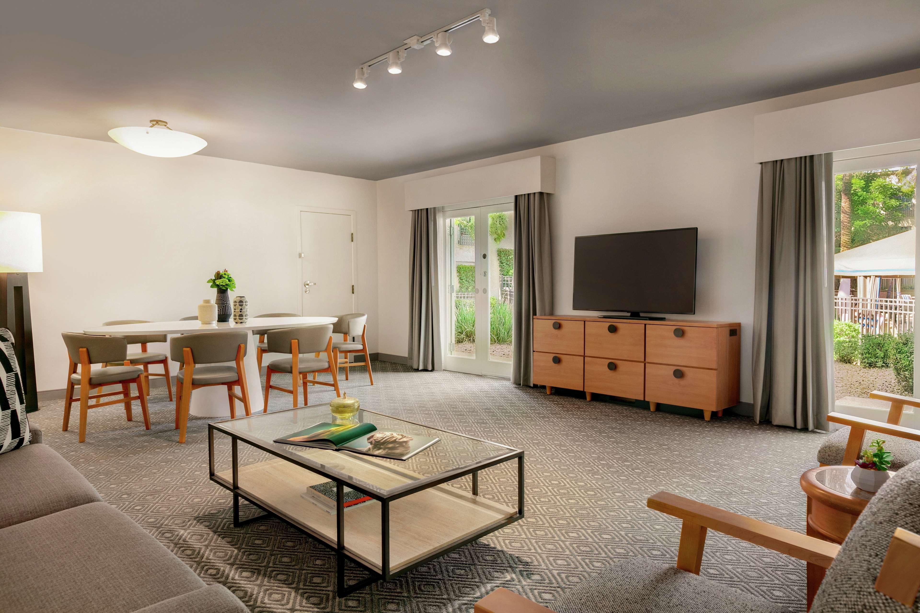 Hilton Scottsdale Resort & Villas Exterior photo