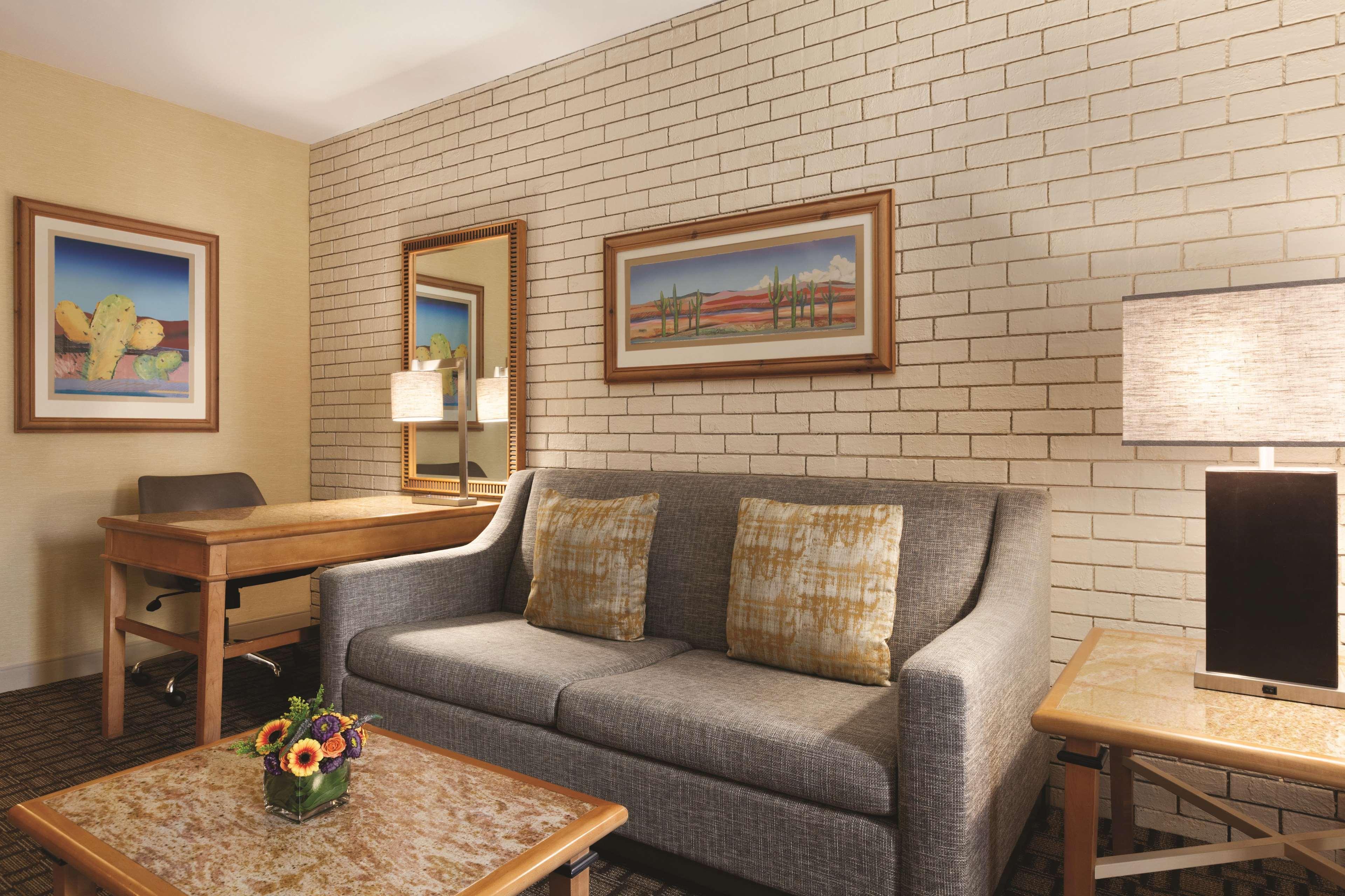 Hilton Scottsdale Resort & Villas Exterior photo